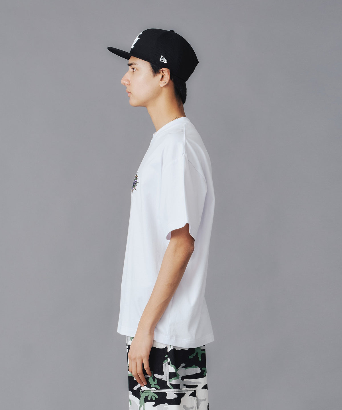 BARBED WIRE LOGO S/S TEE
