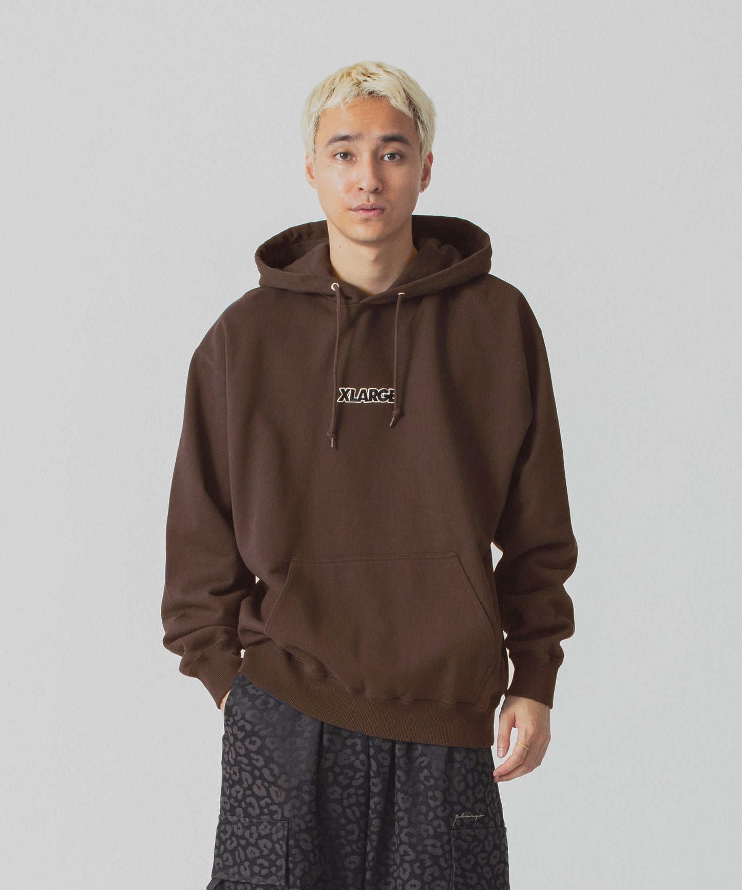 STANDARD LOGO HOODED SWEATSHIRT