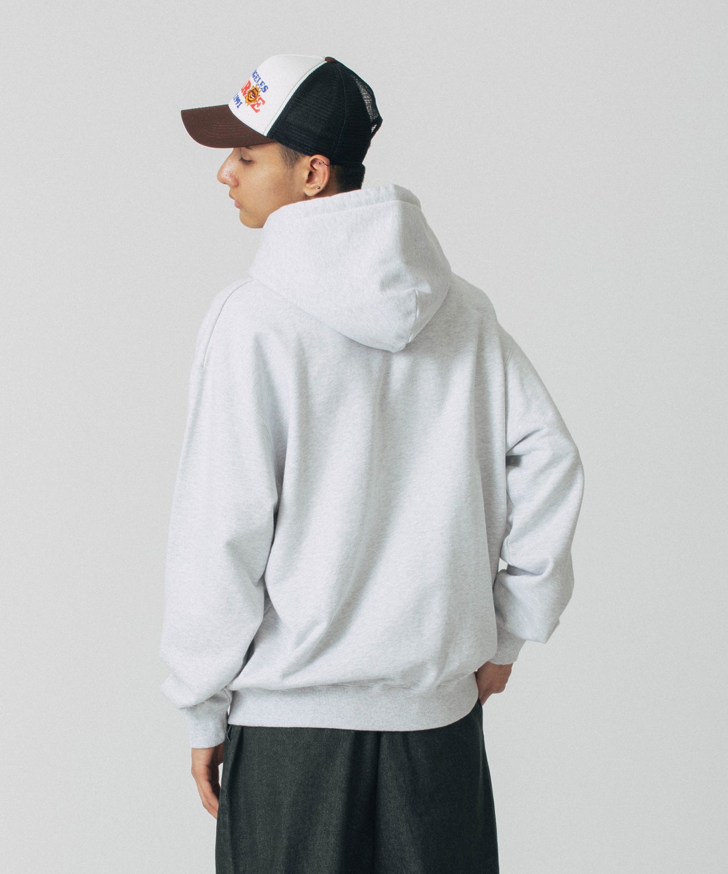 ARCH LOGO HOODED SWEATSHIRT