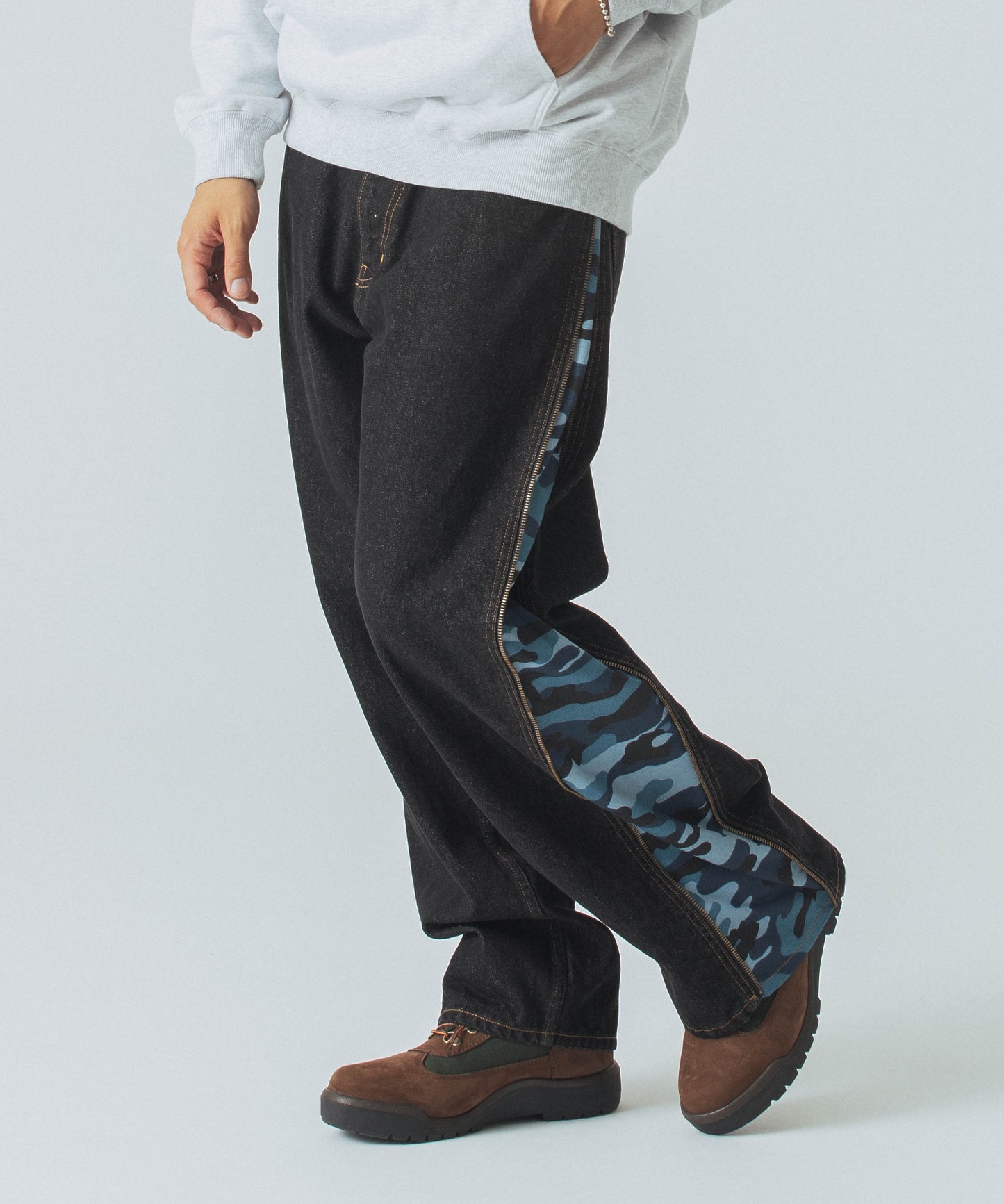 SIDE ZIP DENIM PANTS