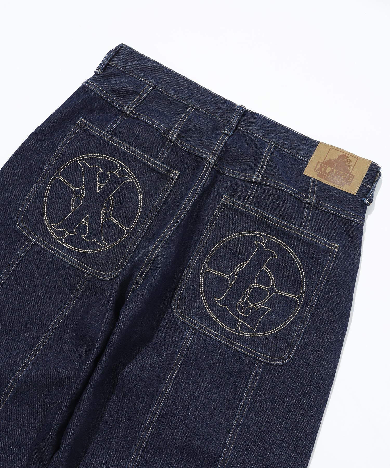 XL EMBROIDERY DENIM PANTS