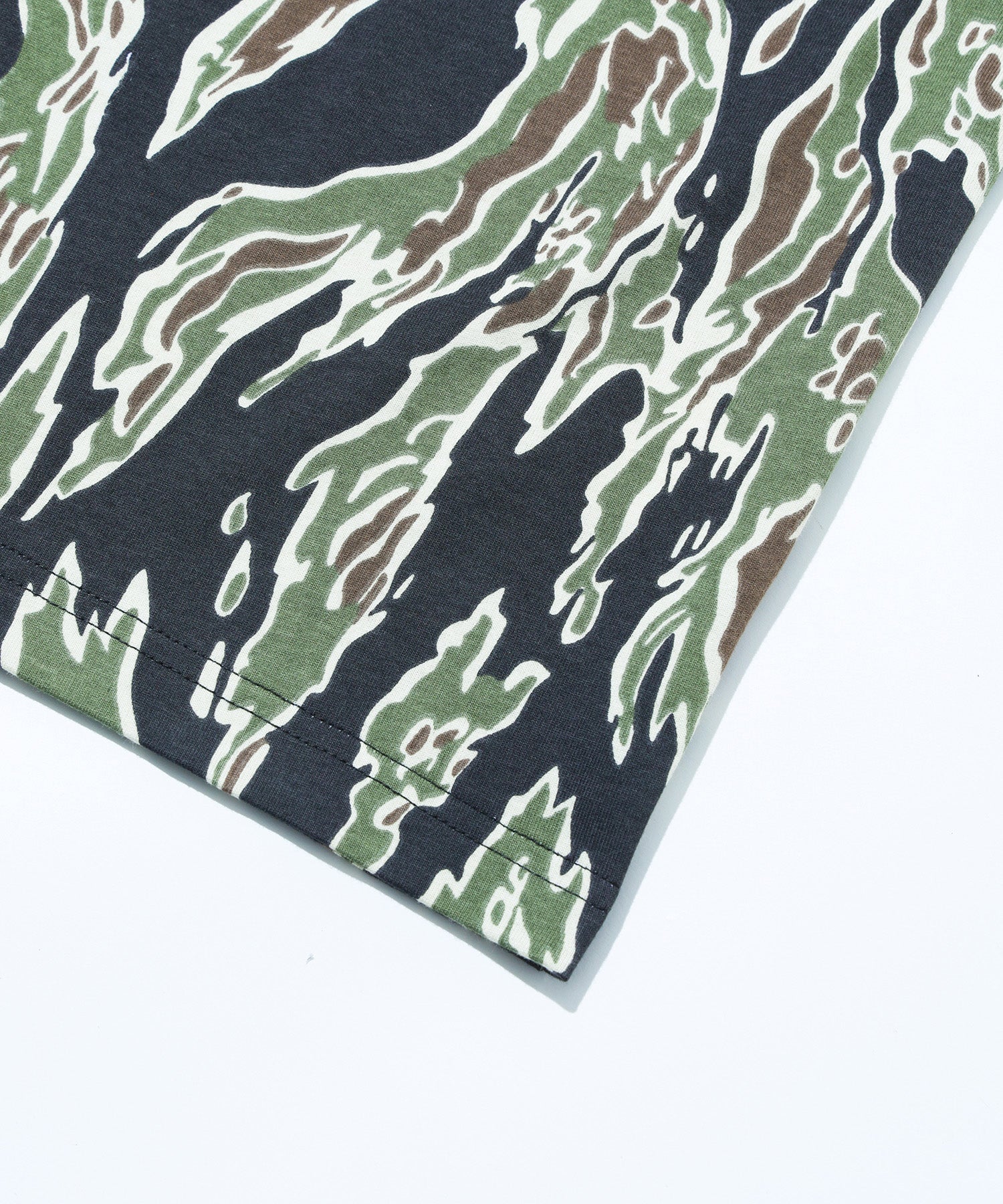 CAMO URBAN LOGO S/S TEE