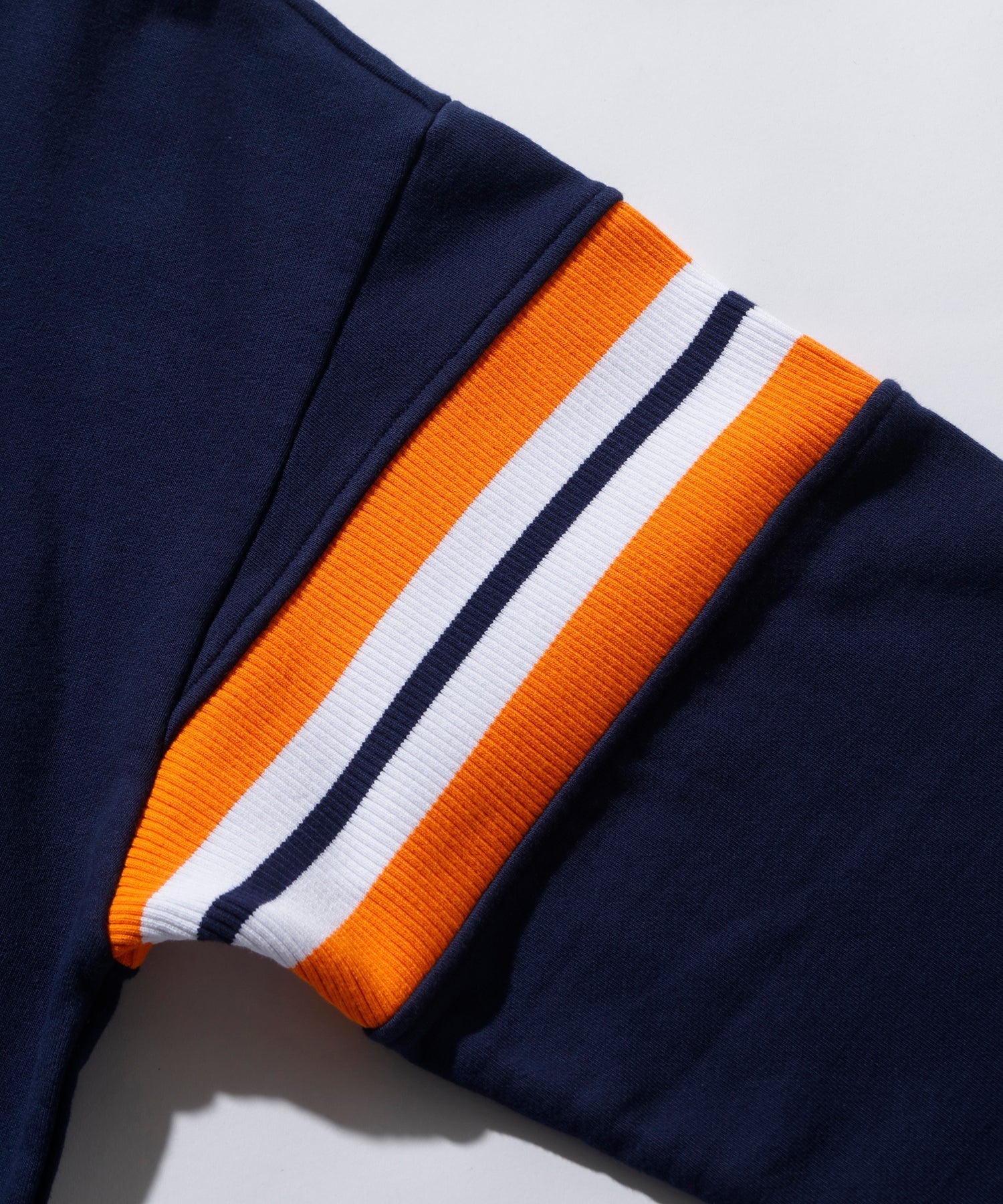 STRIPED SLEEVE TEAM LOGO CREWNECK SWEAT