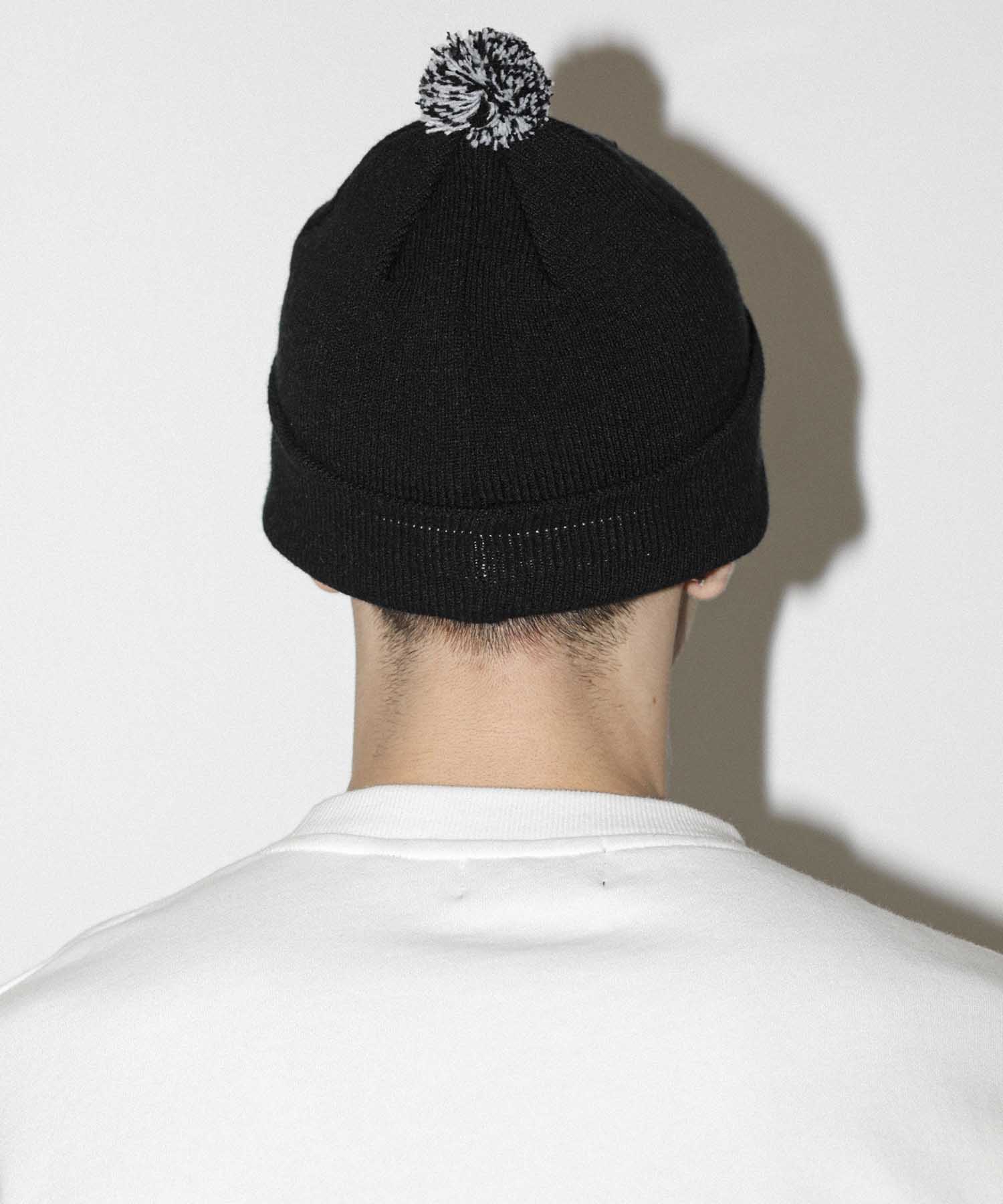 STANDARD LOGO POMPOM BEANIE HEADWEAR XLARGE  